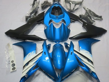Aftermarket 2004-2006 Light Blue & White Yamaha R1 Motorcycle Fairing